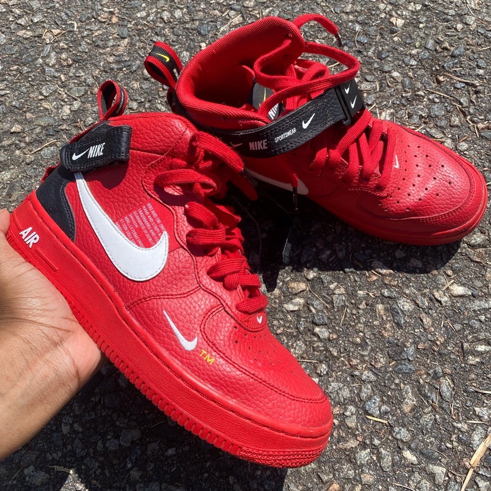 Nike Air Force 1 ‘07 LV8 Mid Overbranding
